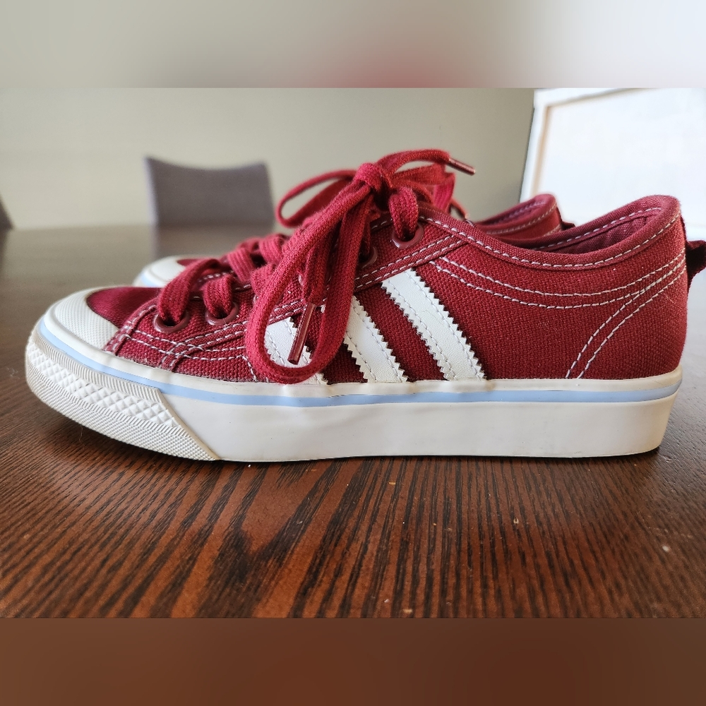 Adidas Nizza Sneakers Big Kids Size 5 EUC